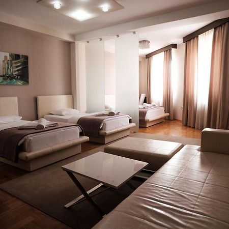 Garni Uni Elita Lux Hotel Ni Kültér fotó