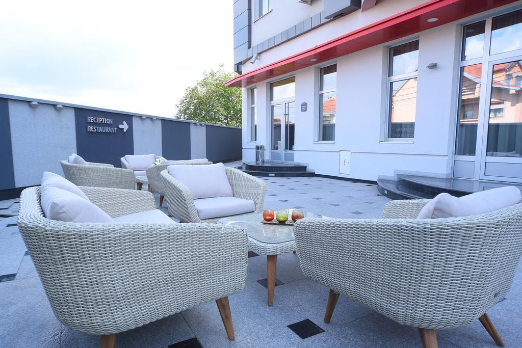 Garni Uni Elita Lux Hotel Ni Kültér fotó