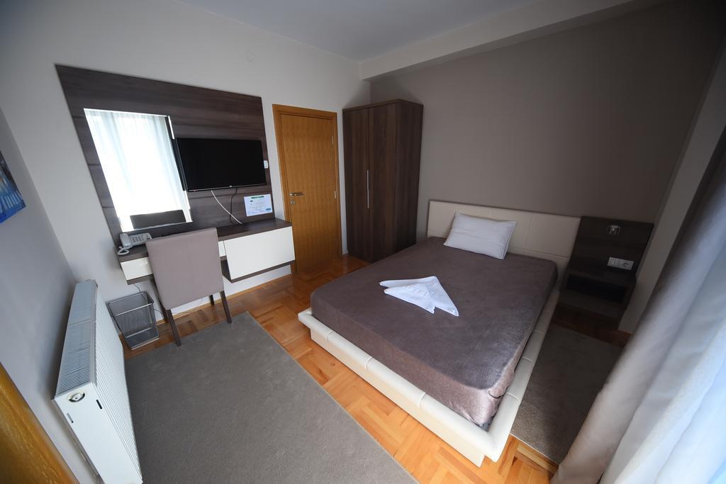 Garni Uni Elita Lux Hotel Ni Kültér fotó