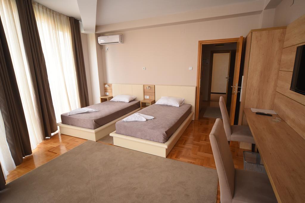 Garni Uni Elita Lux Hotel Ni Kültér fotó