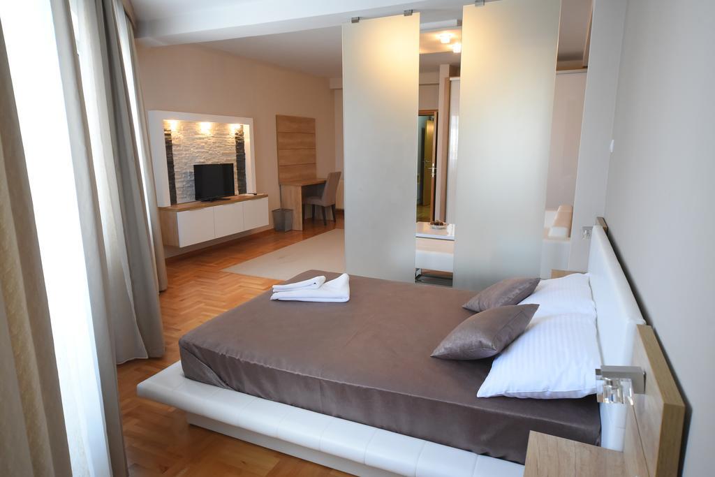 Garni Uni Elita Lux Hotel Ni Kültér fotó