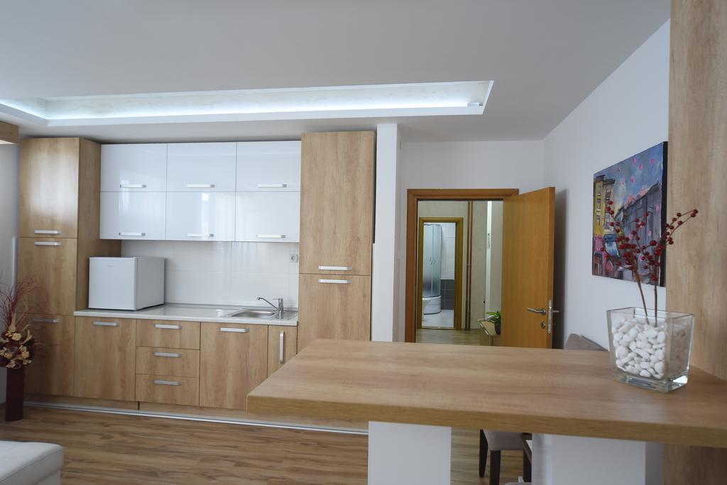 Garni Uni Elita Lux Hotel Ni Kültér fotó