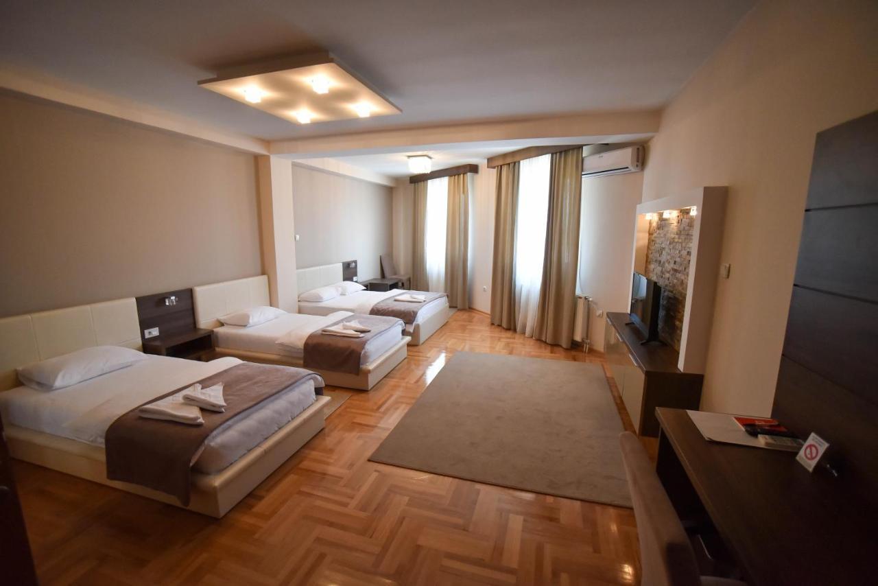 Garni Uni Elita Lux Hotel Ni Kültér fotó